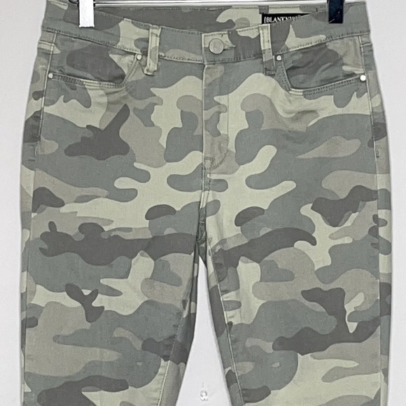 Blank NYC The Sullivan Camo Skinny Ankle Jeans in Light Green - Size 29 - Picture 3 of 9
